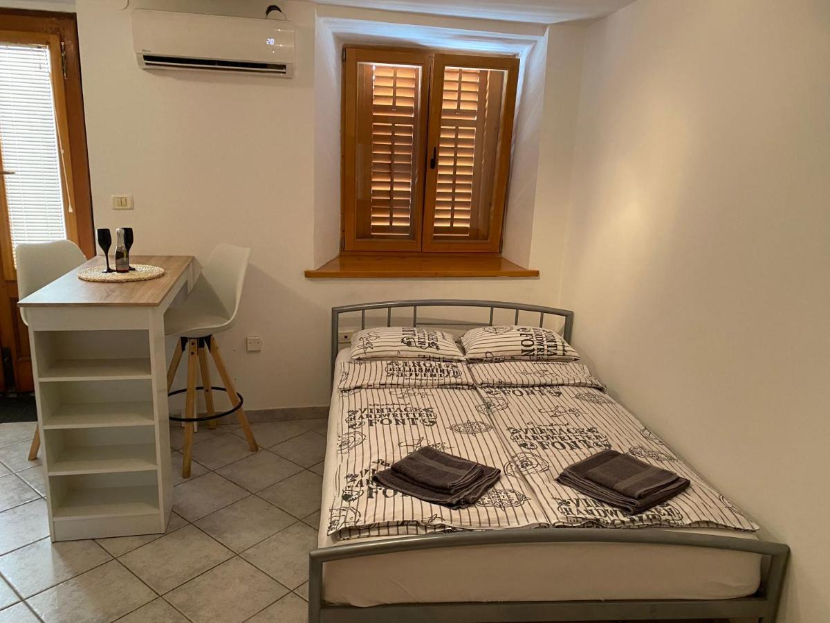Apartment Rey ไพราน ภายนอก รูปภาพ