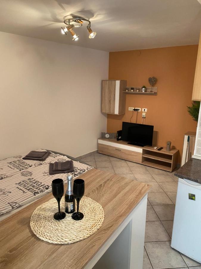 Apartment Rey ไพราน ภายนอก รูปภาพ